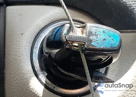 2012 Mercedes-Benz C 250 Luxury/Sport z USA, uszkodzony, nr VIN WDDGF4HB4CR235078